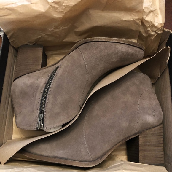 Frye Nora zip short boots 10 grey suede - Picture 4 of 6